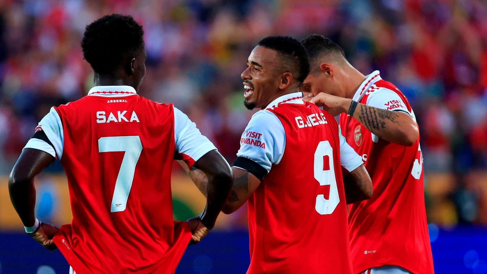 示了中超联 示了中超联